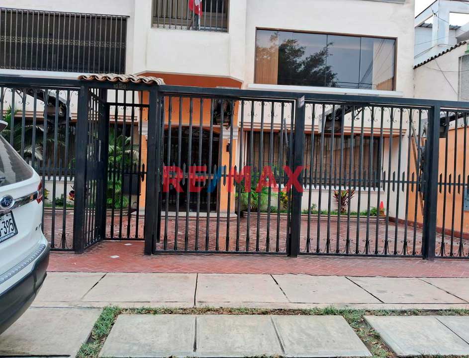 Maria-Elena-Costa-P02-03